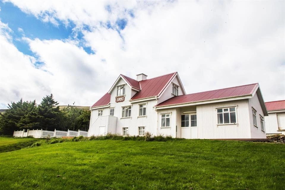 The Ósar farmhouse on the Vatnsnes Peninsula